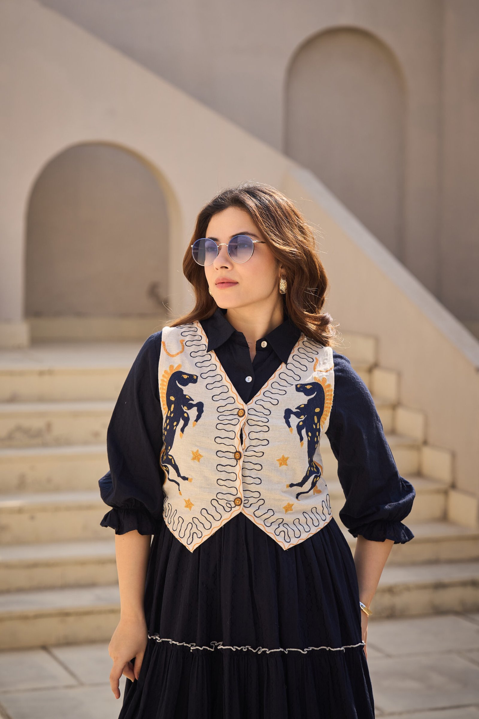 Maroon Kurta Set with Lace Detailing - Image 9