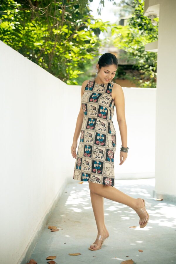 Block Patch Printed Sleeveless Round Neck Dress